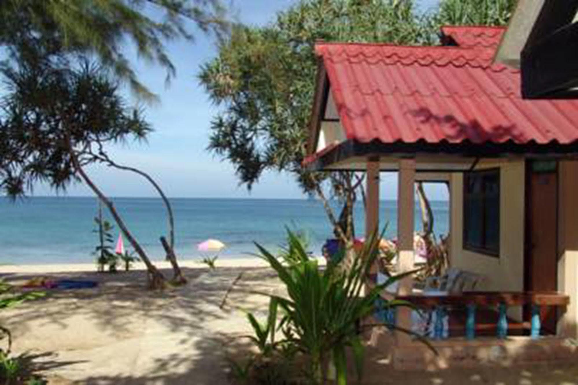 兰塔自然海滩度假村 Ko Lanta 外观 照片